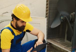 quanto ganha um mecânico de ar condicionado